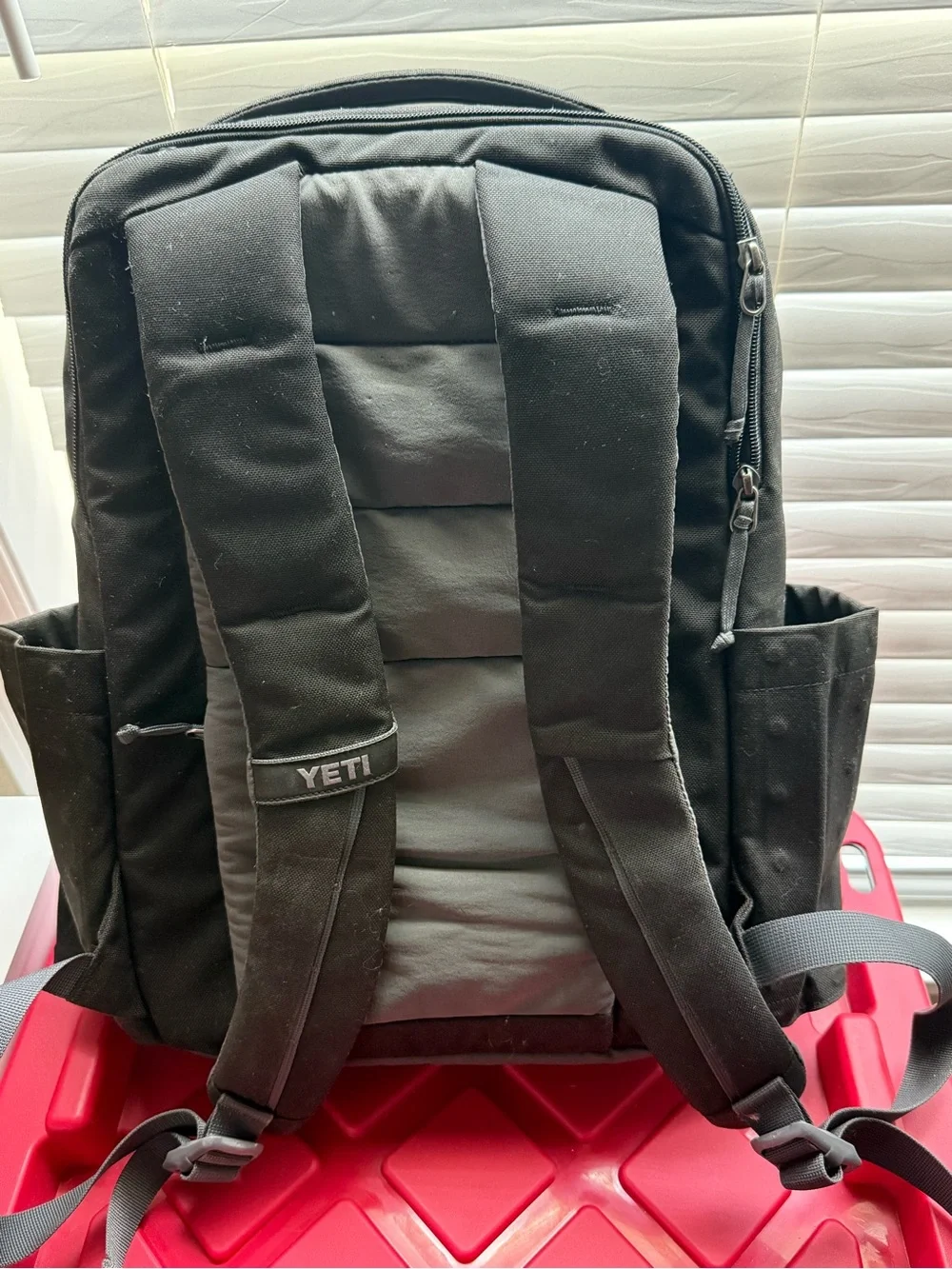 Yeti Crossroads 23 black backpack - Picture 4 of 4